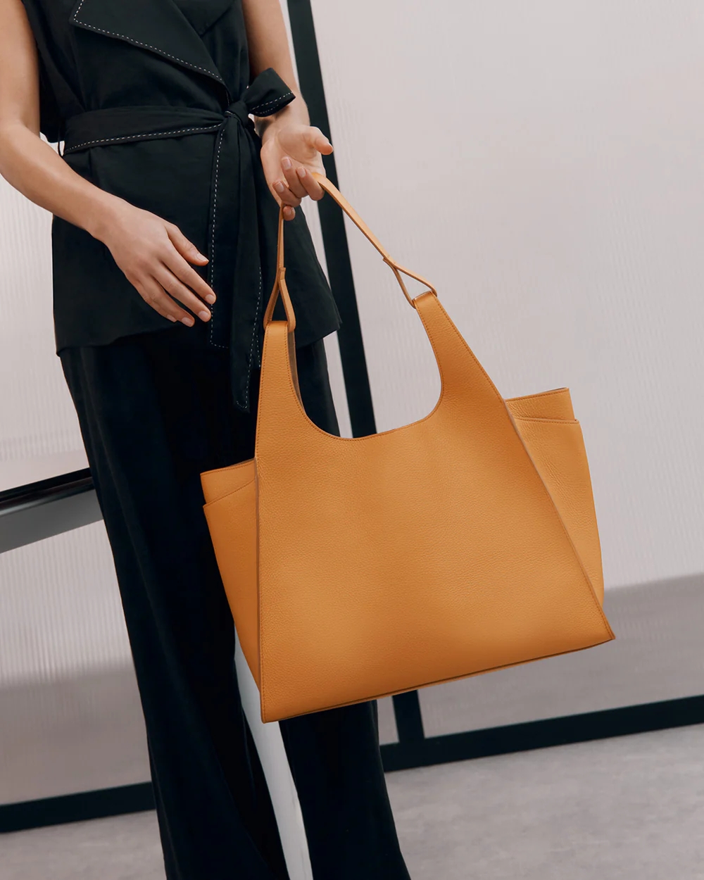 Italian Leather Satchel Bag: Your Ultimate Multitasking Companion